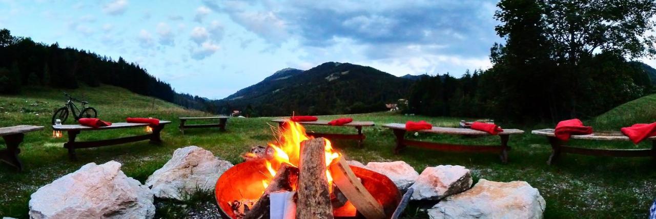 Hotel Feuriger Tatzlwurm Bayrischzell Esterno foto